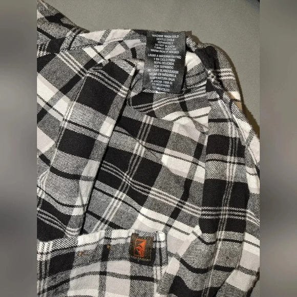 Northwest Territory Plaid button down long sleeve shirt - Picture 5 of 7